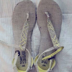 Tom’s cream and neon yellow sandals